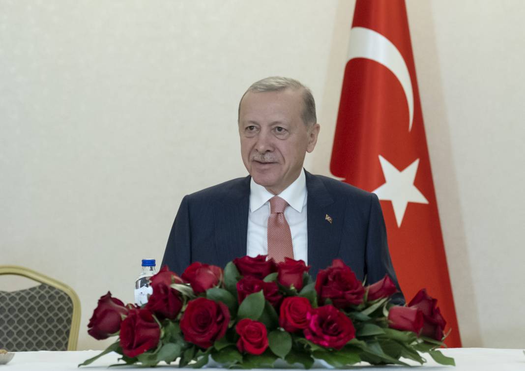 Erdoğan Aliyev ve Şerif ile üçlü toplantı yaptı 13